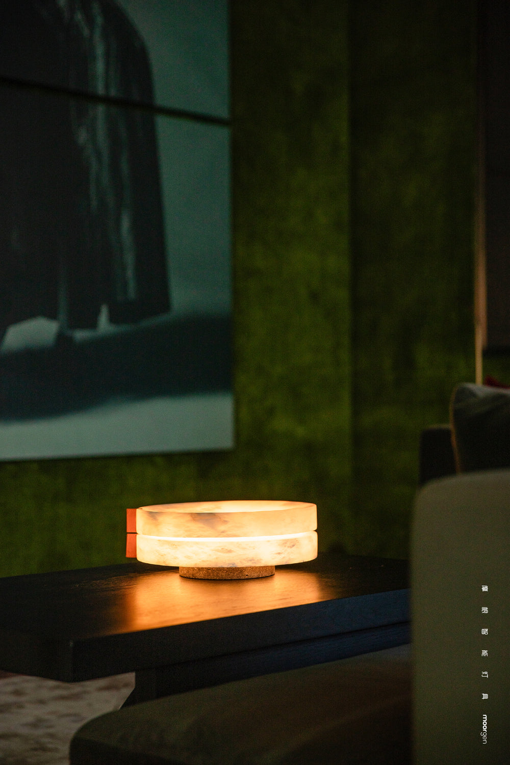 Aurea Alabaster Table Lamp — product view 4