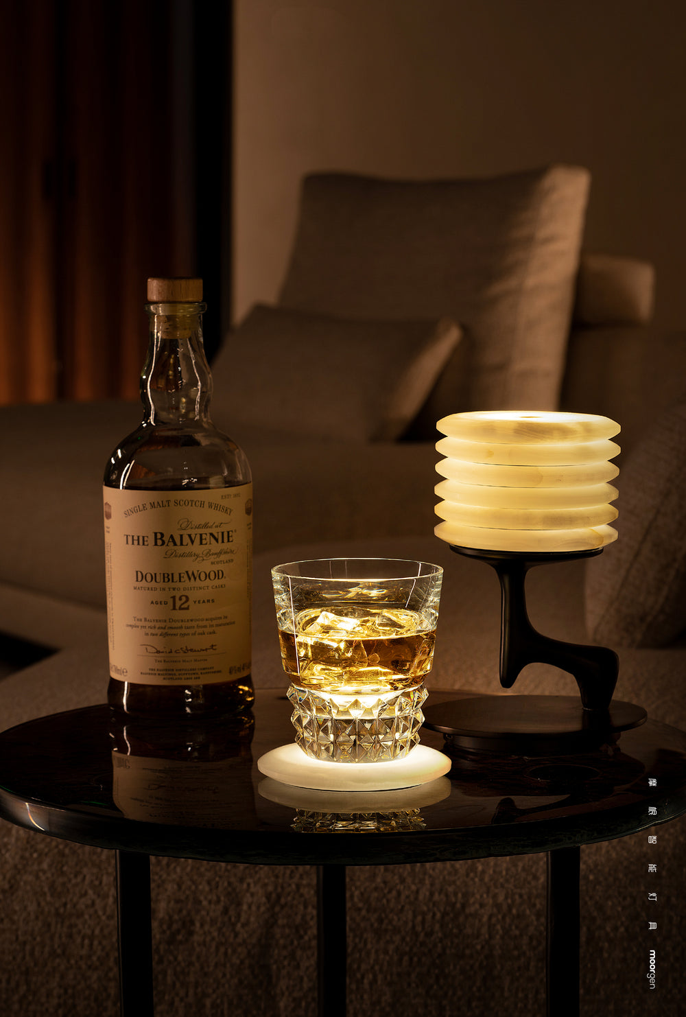 Whiskey Glowing Coaster Lamp — product view 2