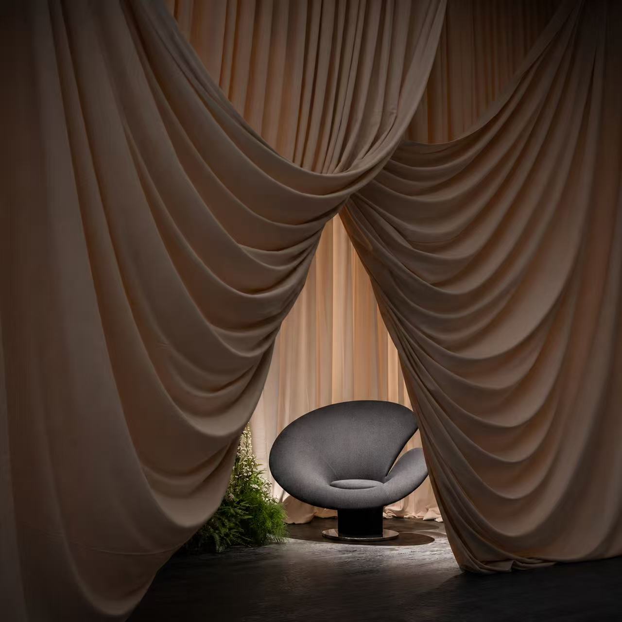 WHYGARDEN Calla Lily Armchair — image 8 (2)